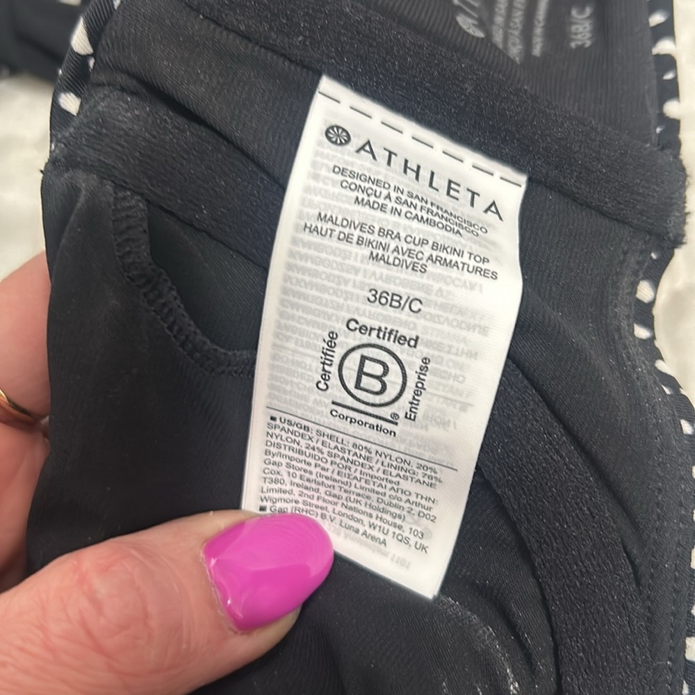 Athleta Black and White Patterned Women's sports top - Picture 7 of 8